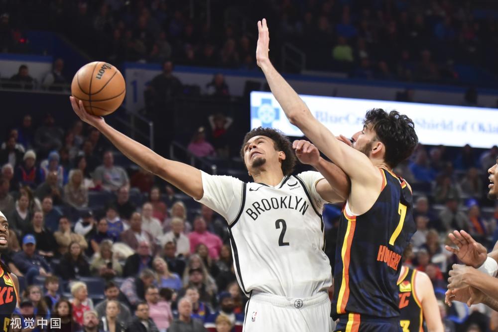 烈的背景下 烈的背景下