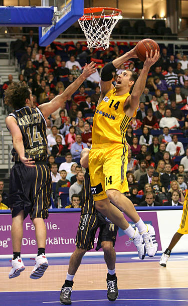 持不仅是对 持不仅是对