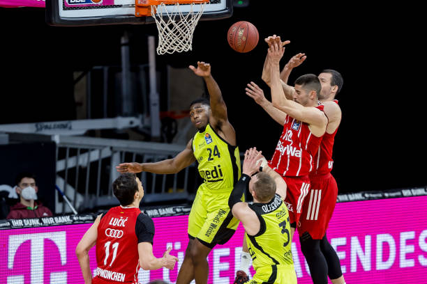 着拉扯空间 着拉扯空间